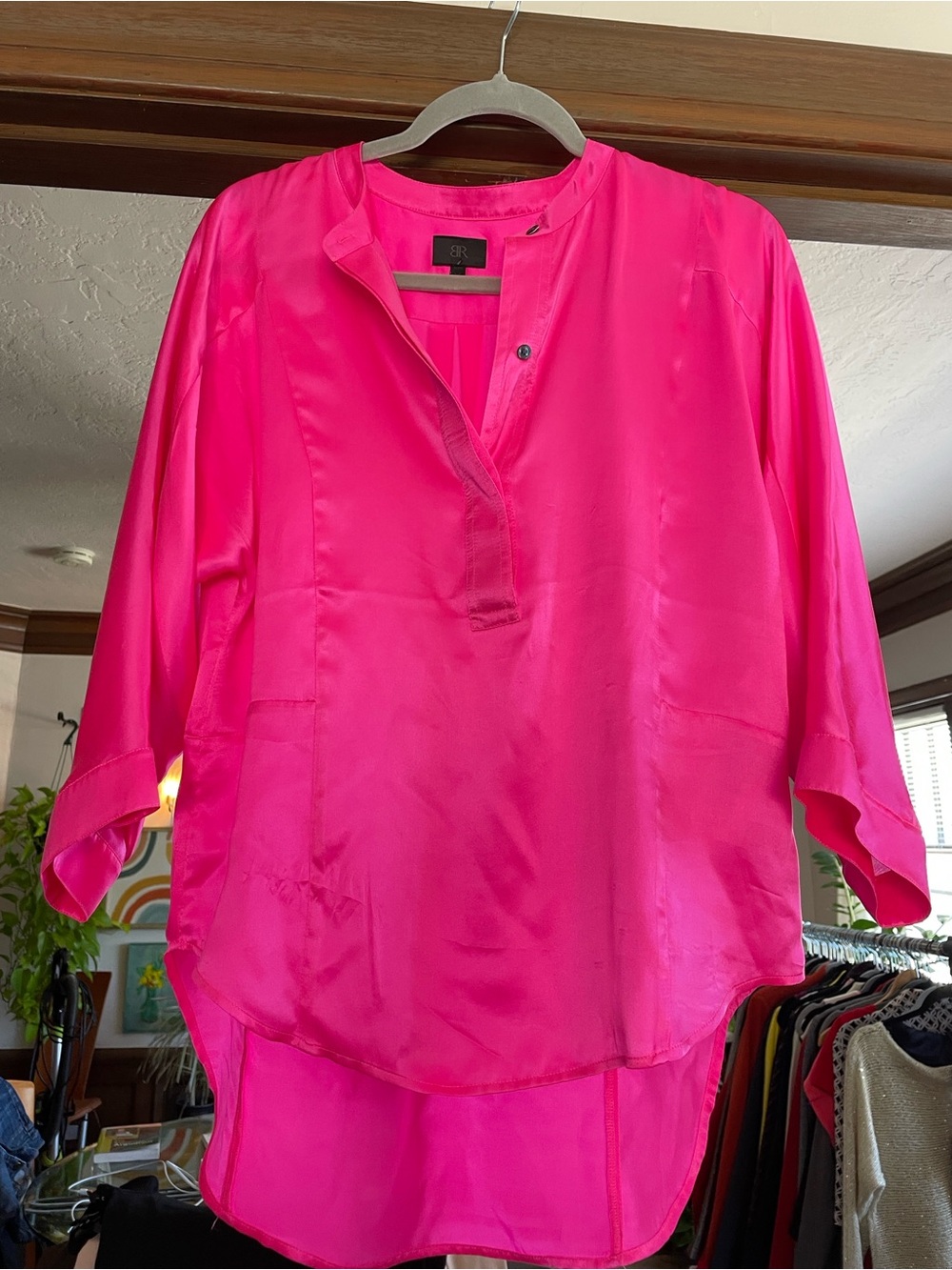 NWOT 100% Silk Banana Republic Black Label Vibrant Pink Orchid Tunic Blouse